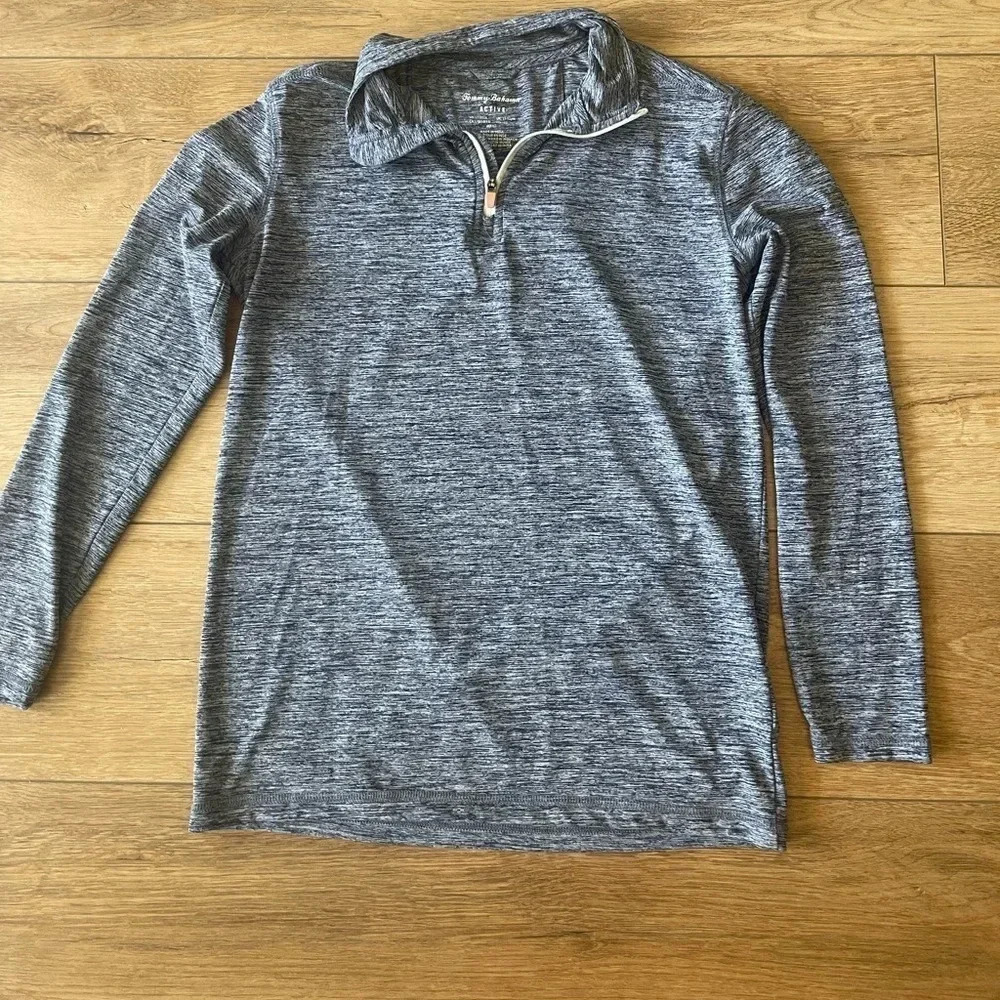 Tommy Bahama Active boys size large 10/12 long sleeve 1/4 zip shirt blue thin